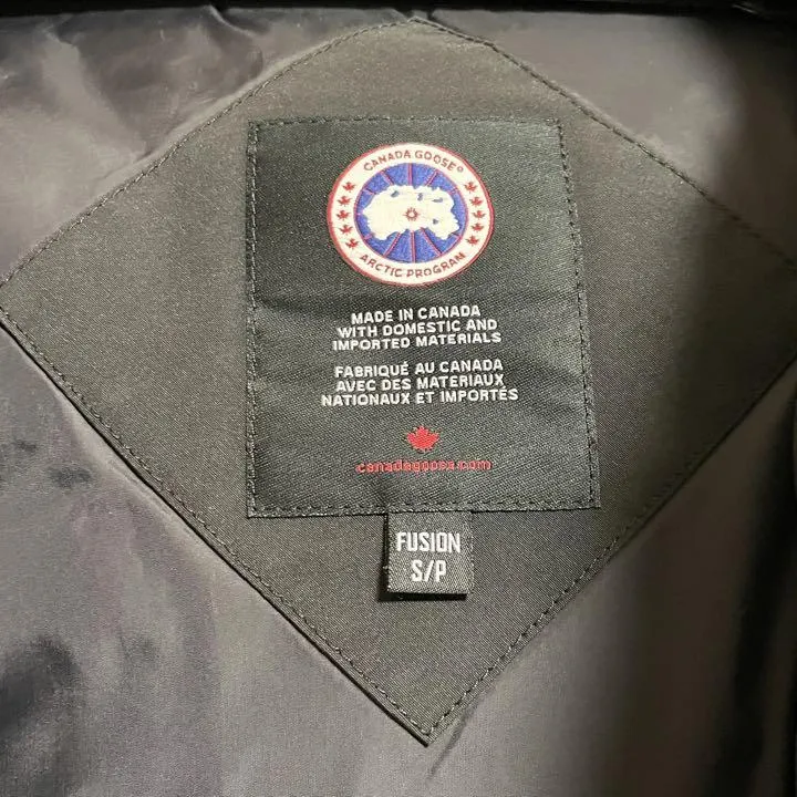 Canada Goose Wyndham Parka - Authentic Luxury Designer