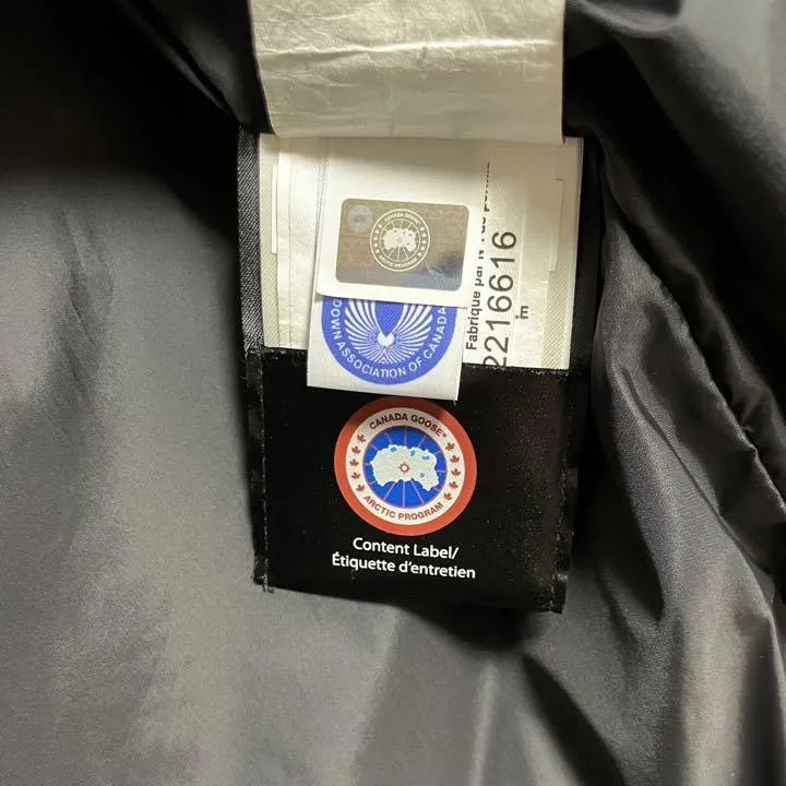 Canada Goose Wyndham Parka - Authentic Luxury Designer