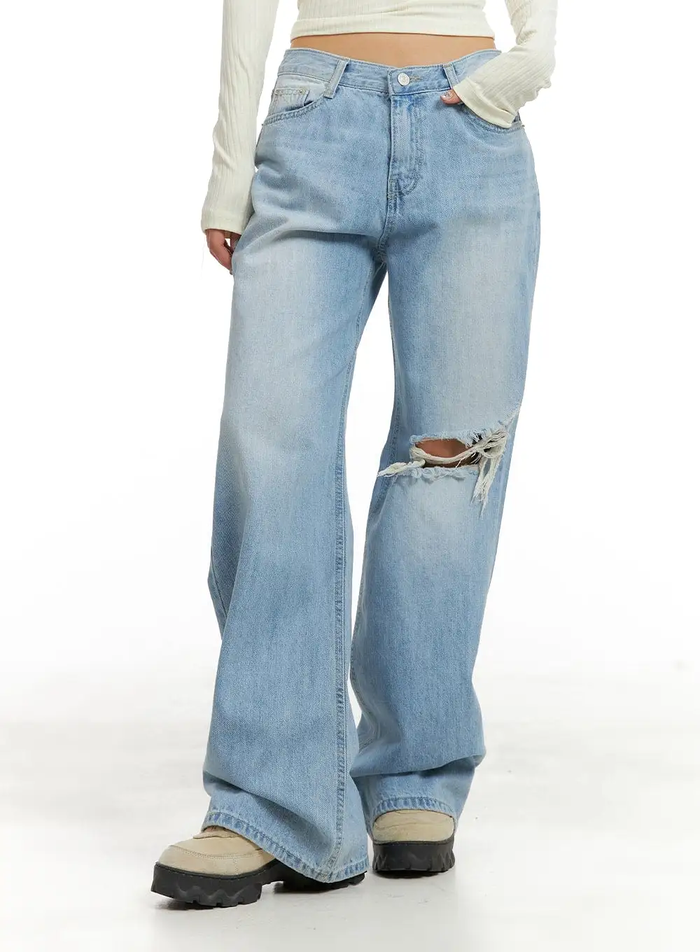 Distressed Wide Fit Bootcut Jeans CA416