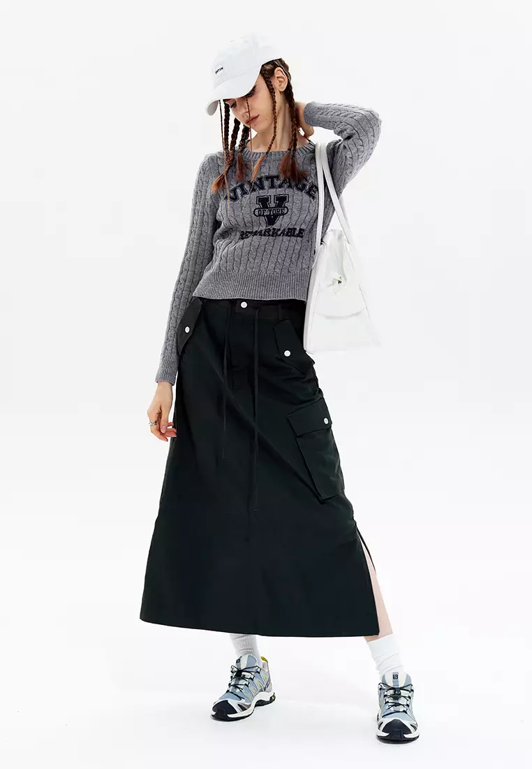 Embroidered Twist Knit Sweater HH2815