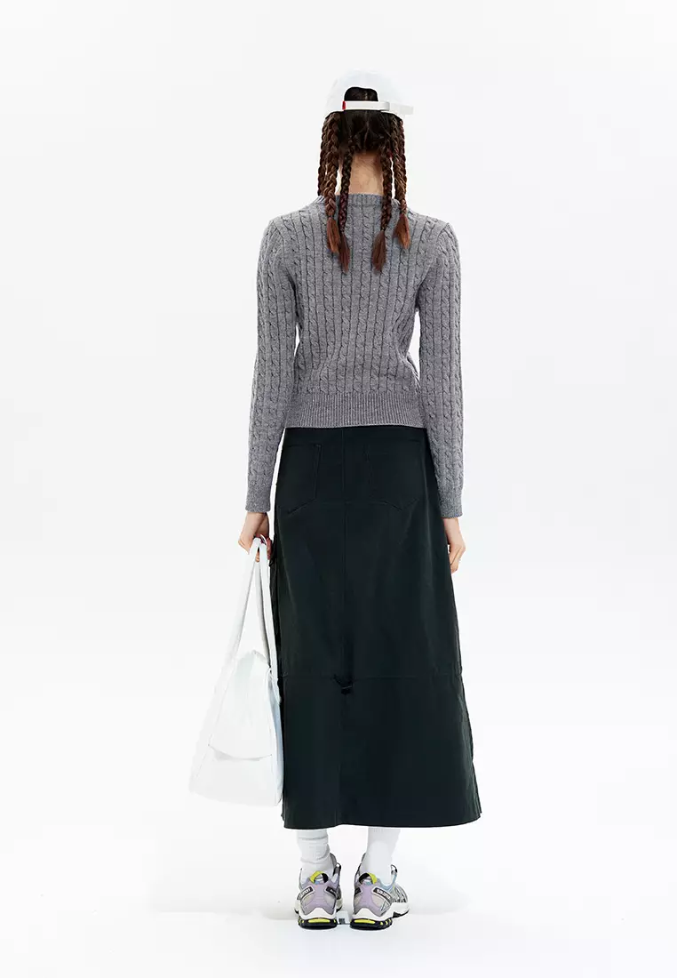 Embroidered Twist Knit Sweater HH2815