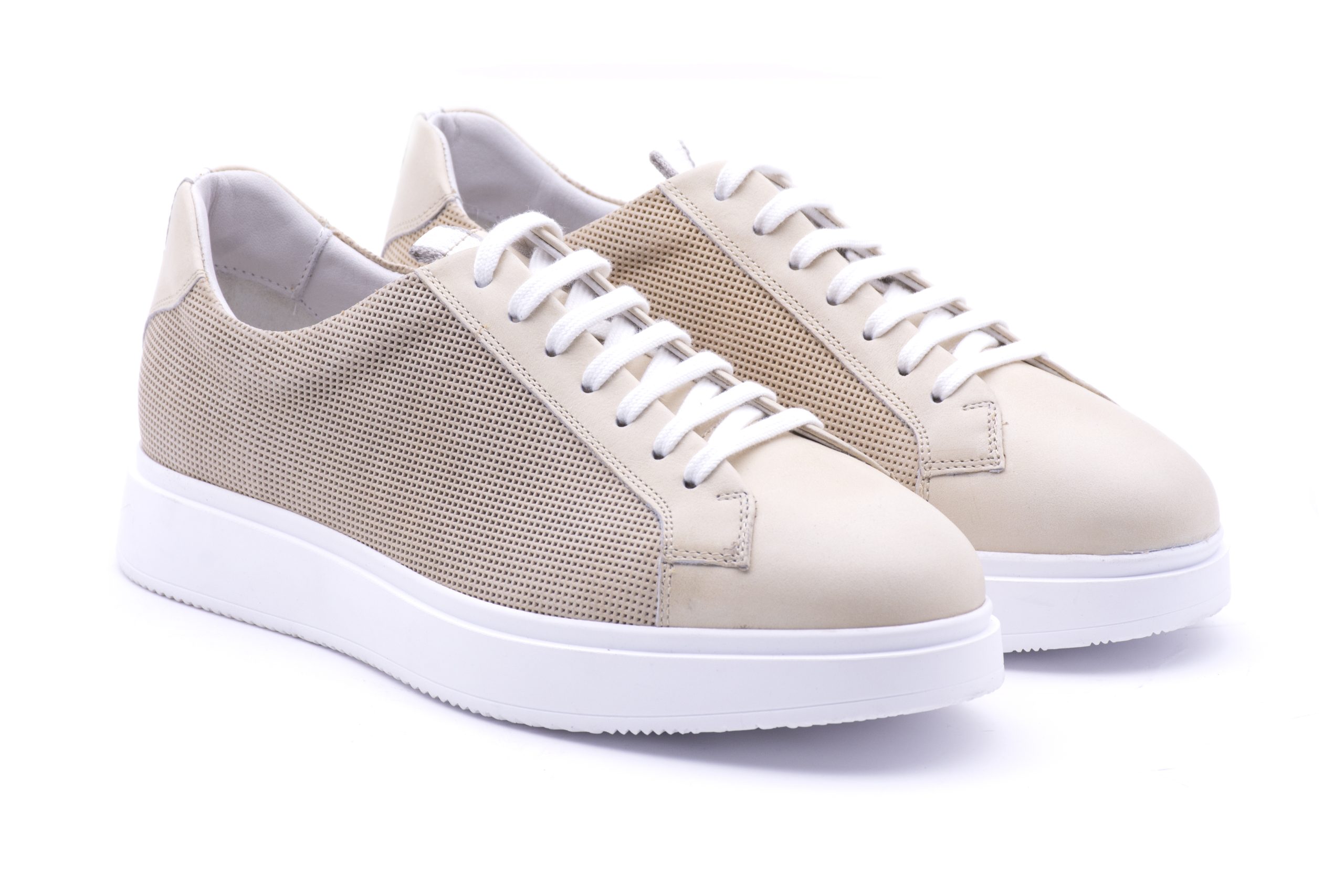 Leather mesh sneaker