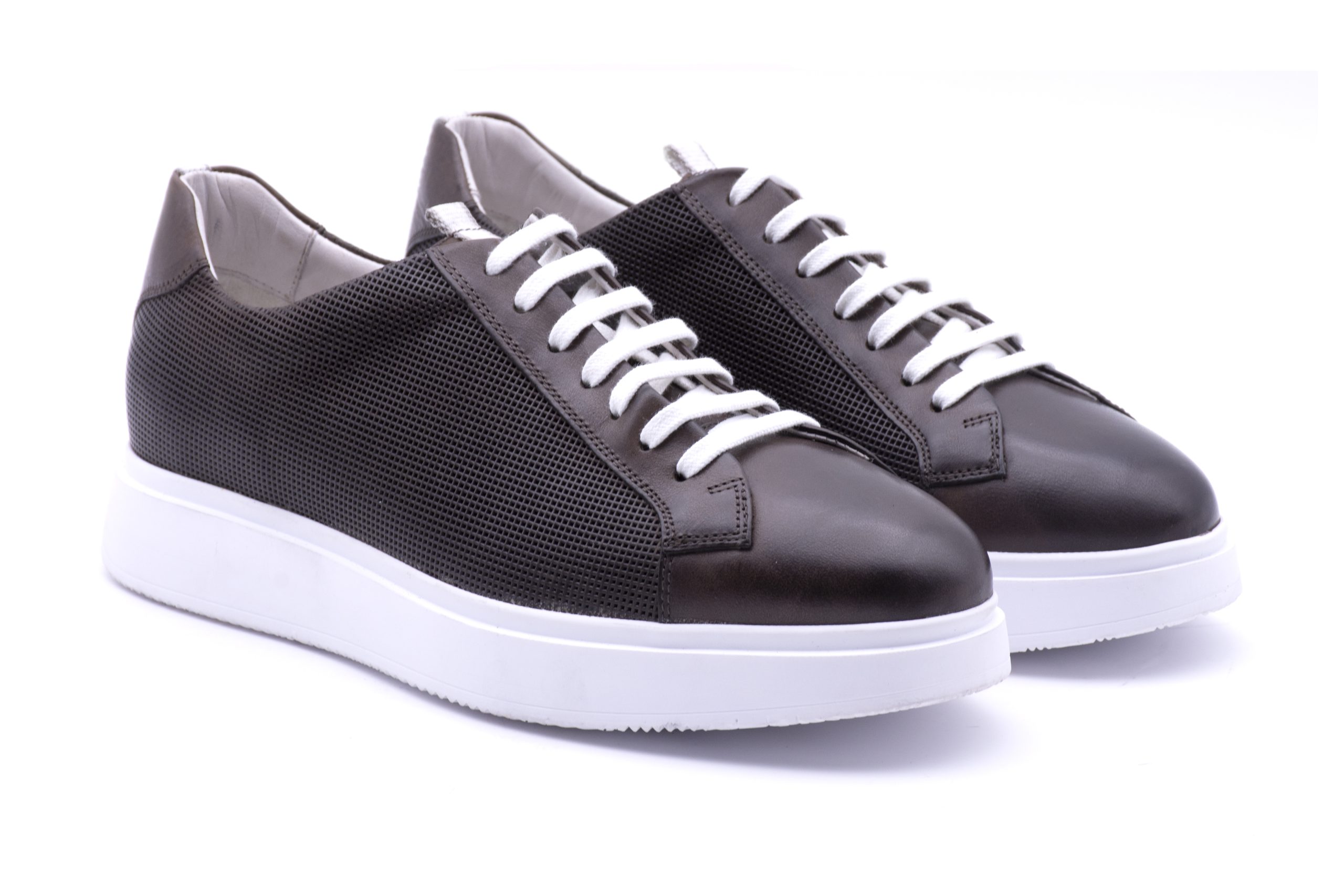 Leather mesh sneaker