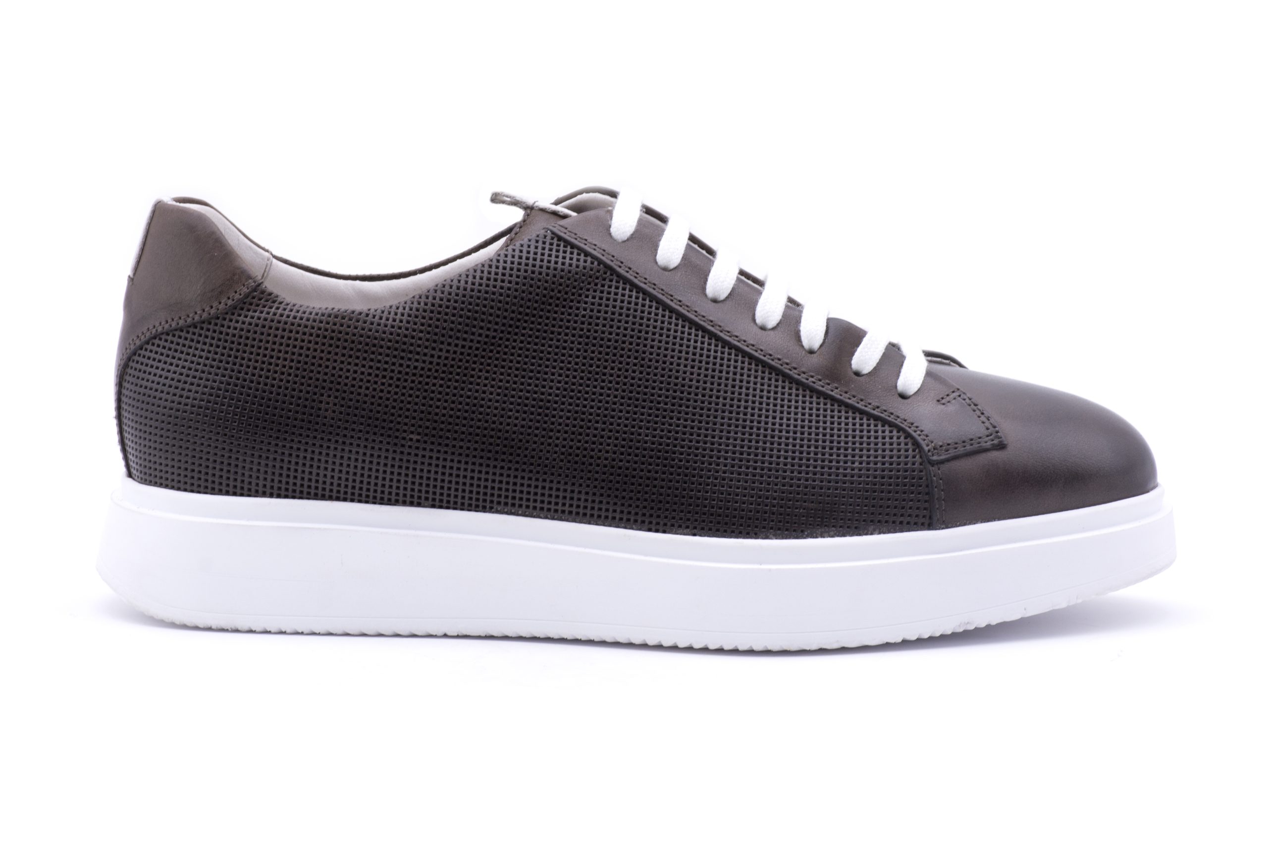 Leather mesh sneaker