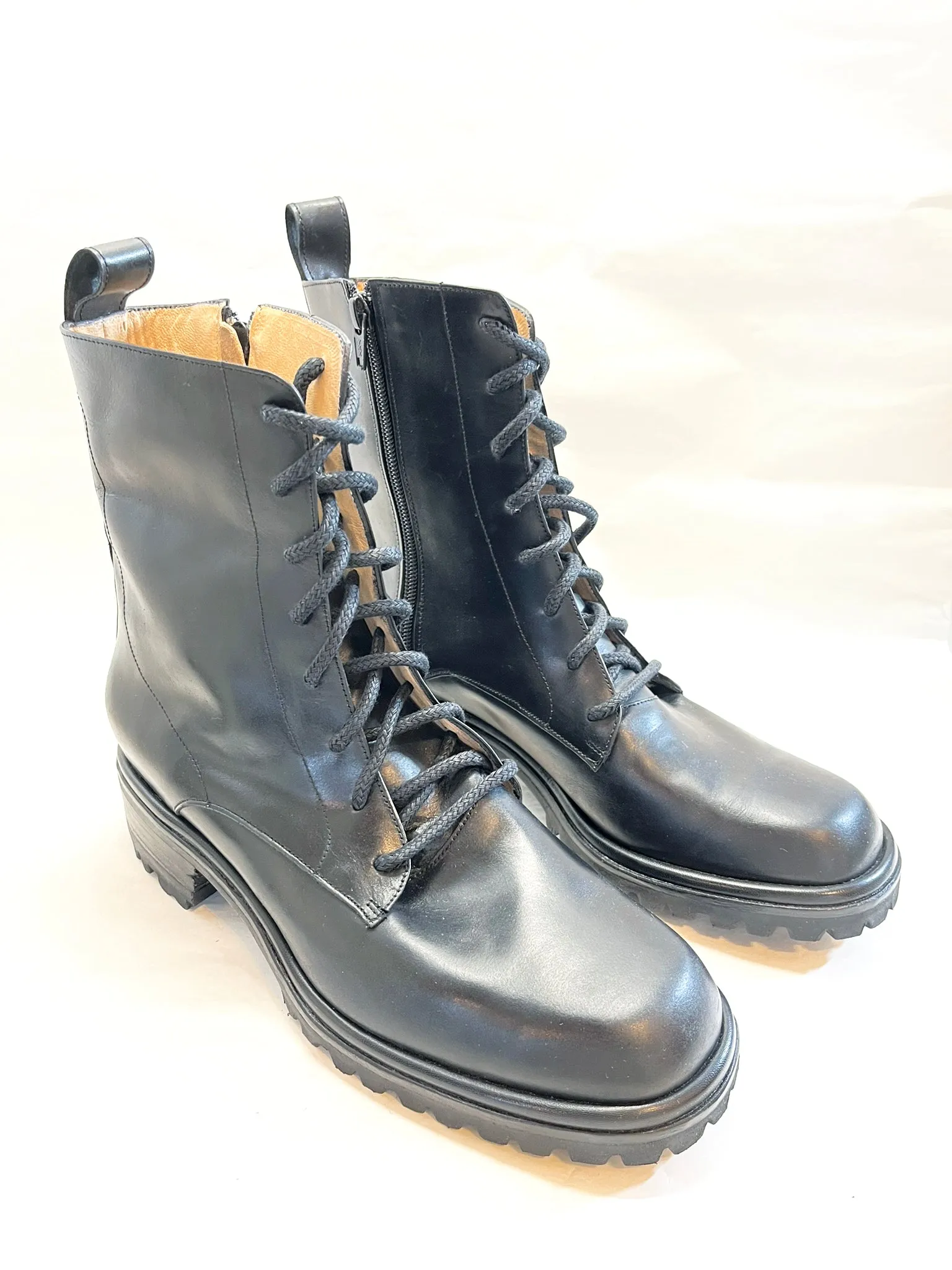 Low Roma Boot in Black Size 40