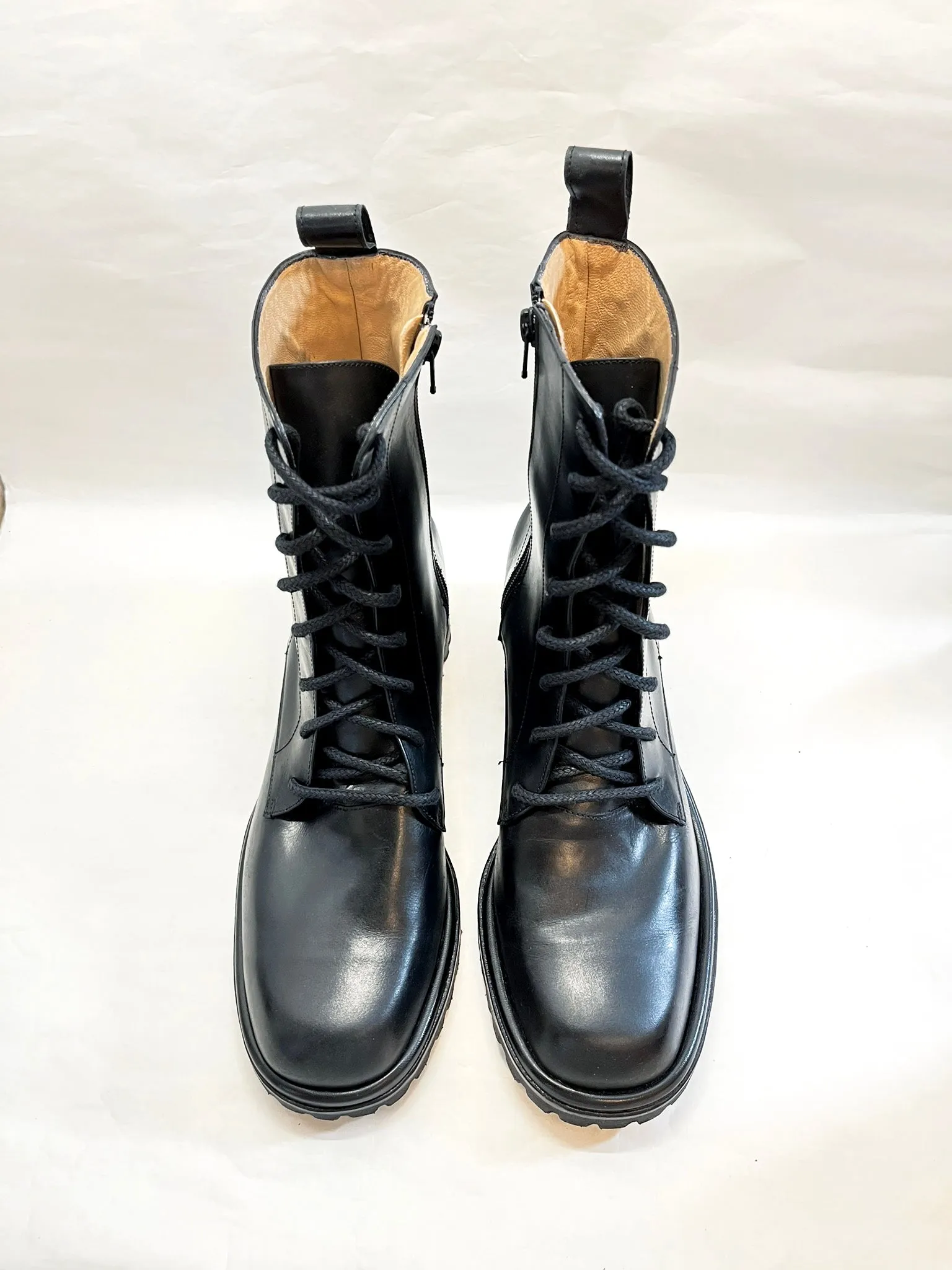 Low Roma Boot in Black Size 40