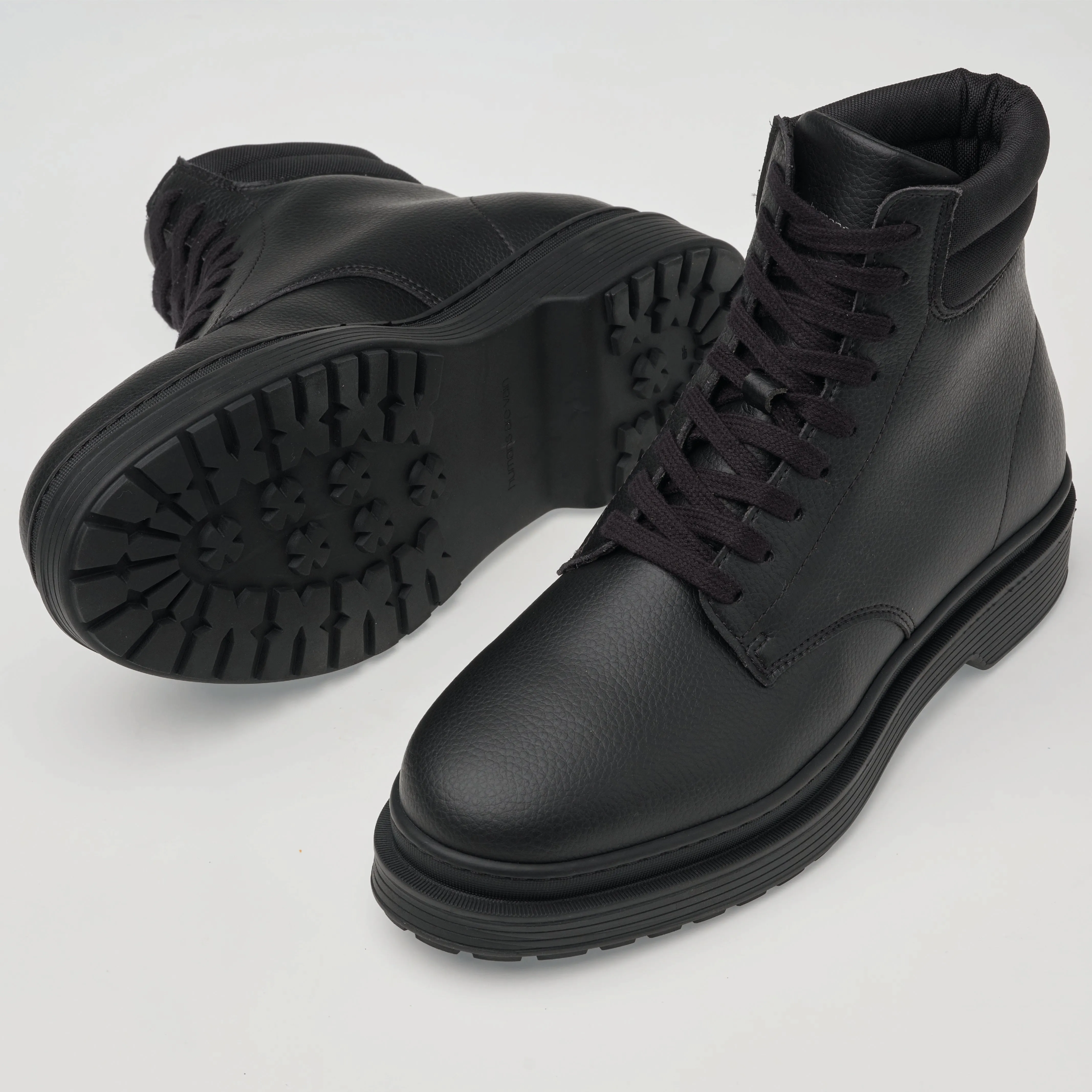 Revenge V2 Sustainable Boot - Black