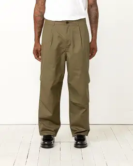 Selvedge Knee Tuck Pant in Olive