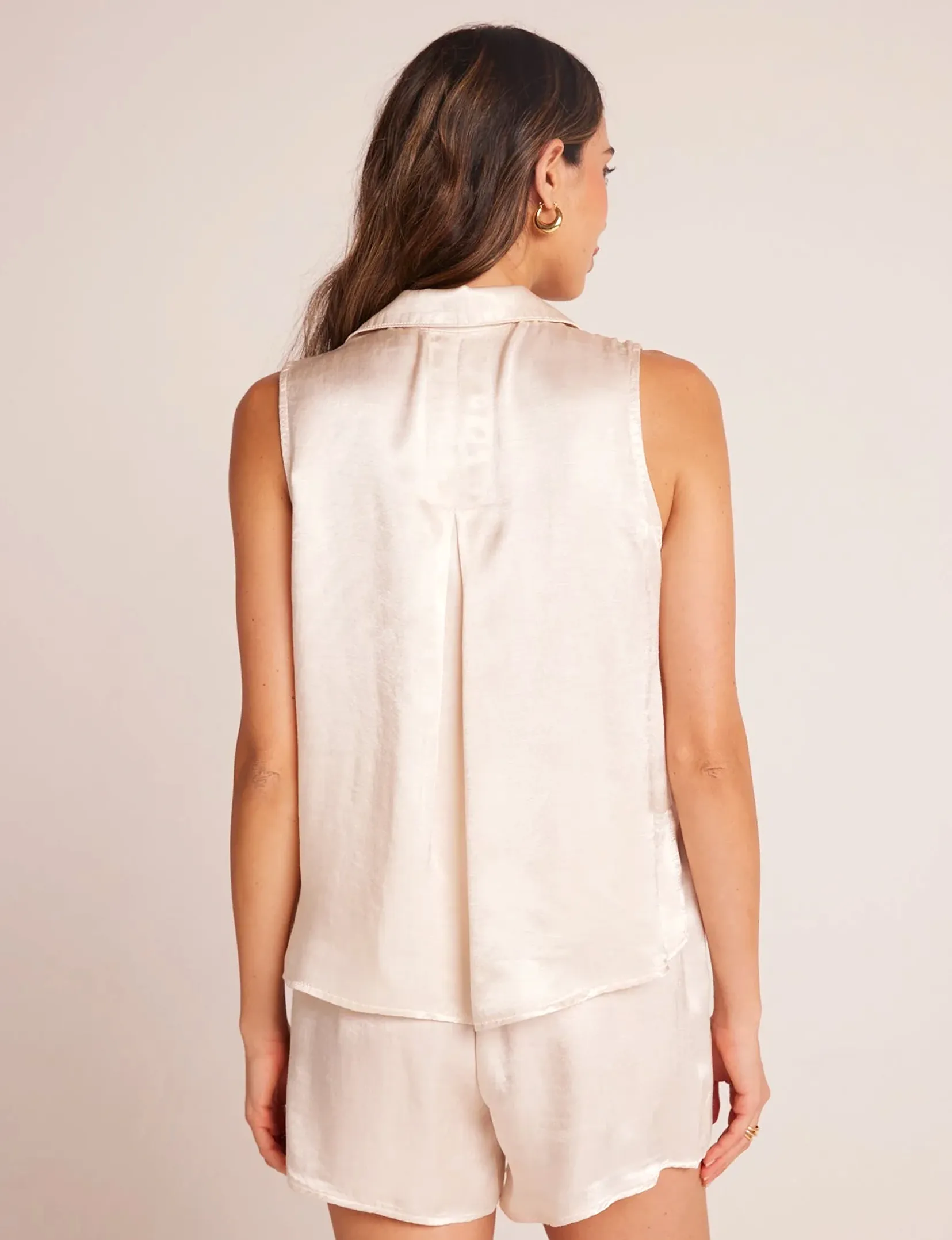 Sleeveless Notch Collar Button Down Top, Playa Sand