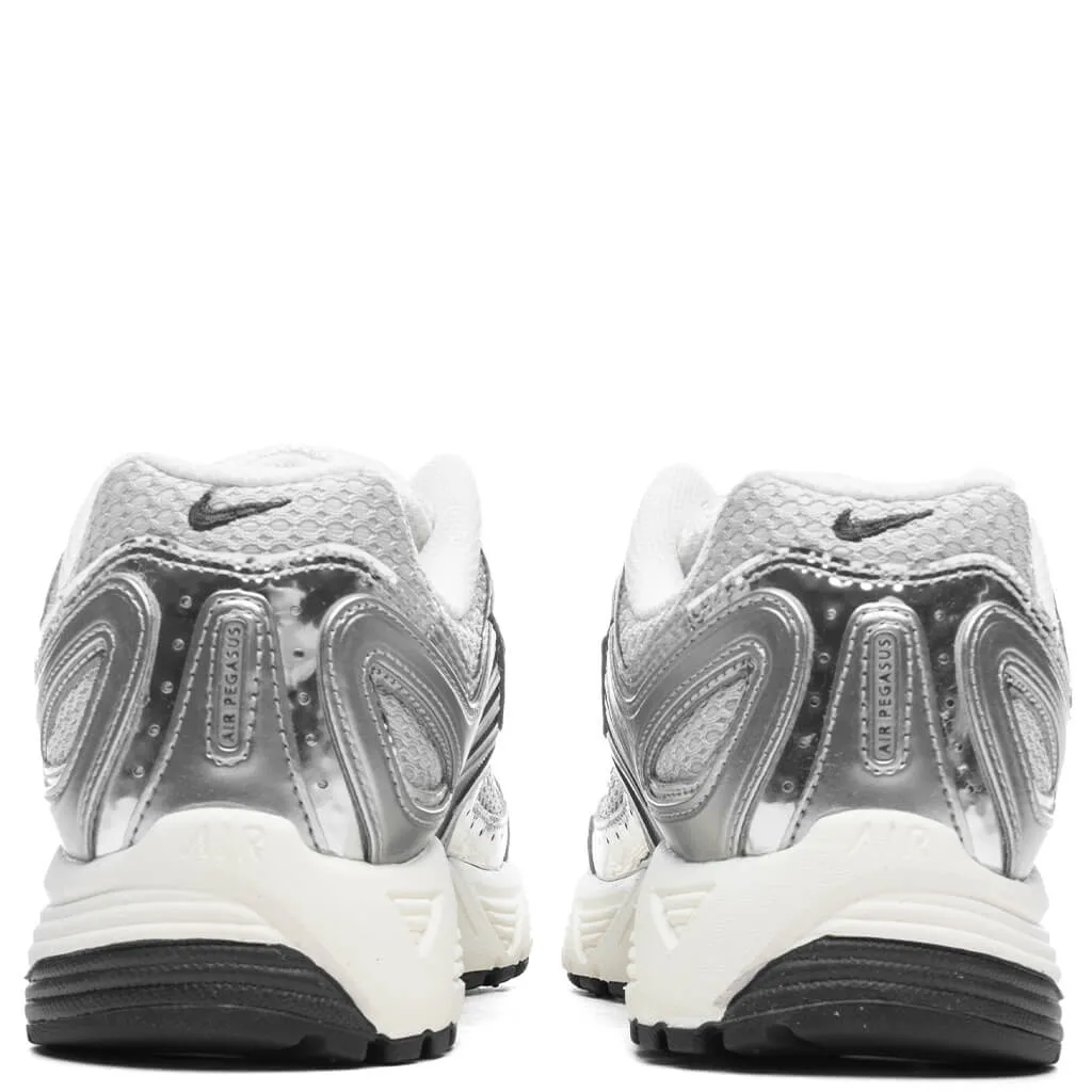 Women's Air Pegasus 2K5 'Chrome' - Photon Dust/Chrome/Gridiron/Sail