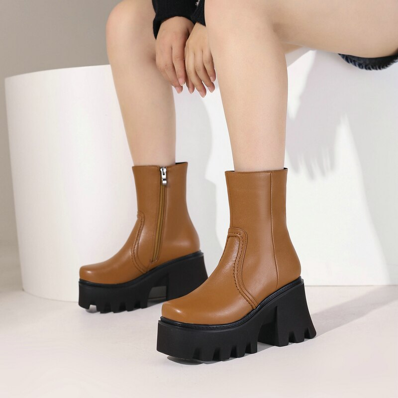 Women's Retro Fashion Winter Thick Bottom Square Heel Ankle Boots