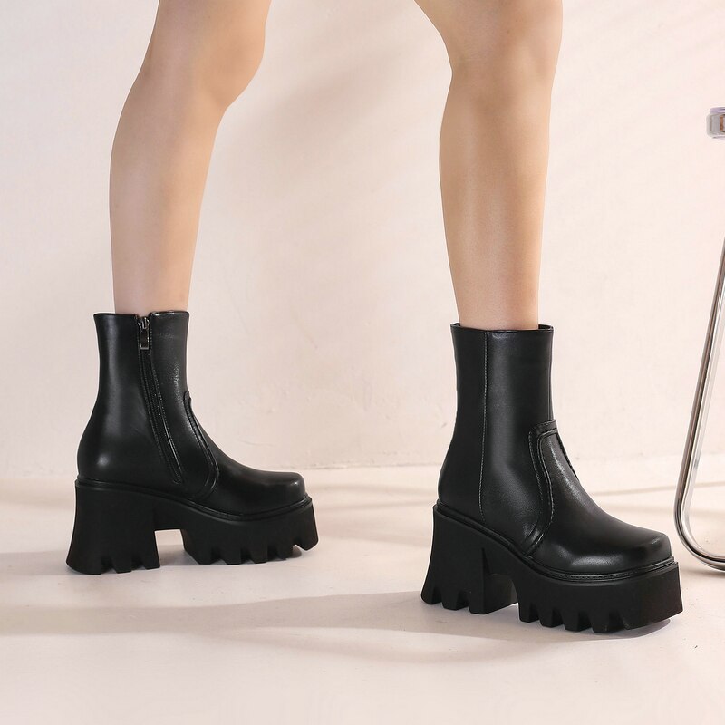 Women's Retro Fashion Winter Thick Bottom Square Heel Ankle Boots